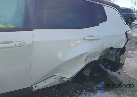 2018 Jeep Compass Limited 4X4 from USA, damaged, VIN 3C4NJDCB8JT399669